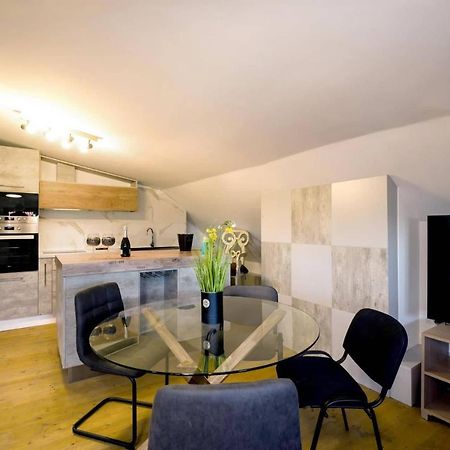 Peace & Quiet Apartment Burgas Exteriör bild
