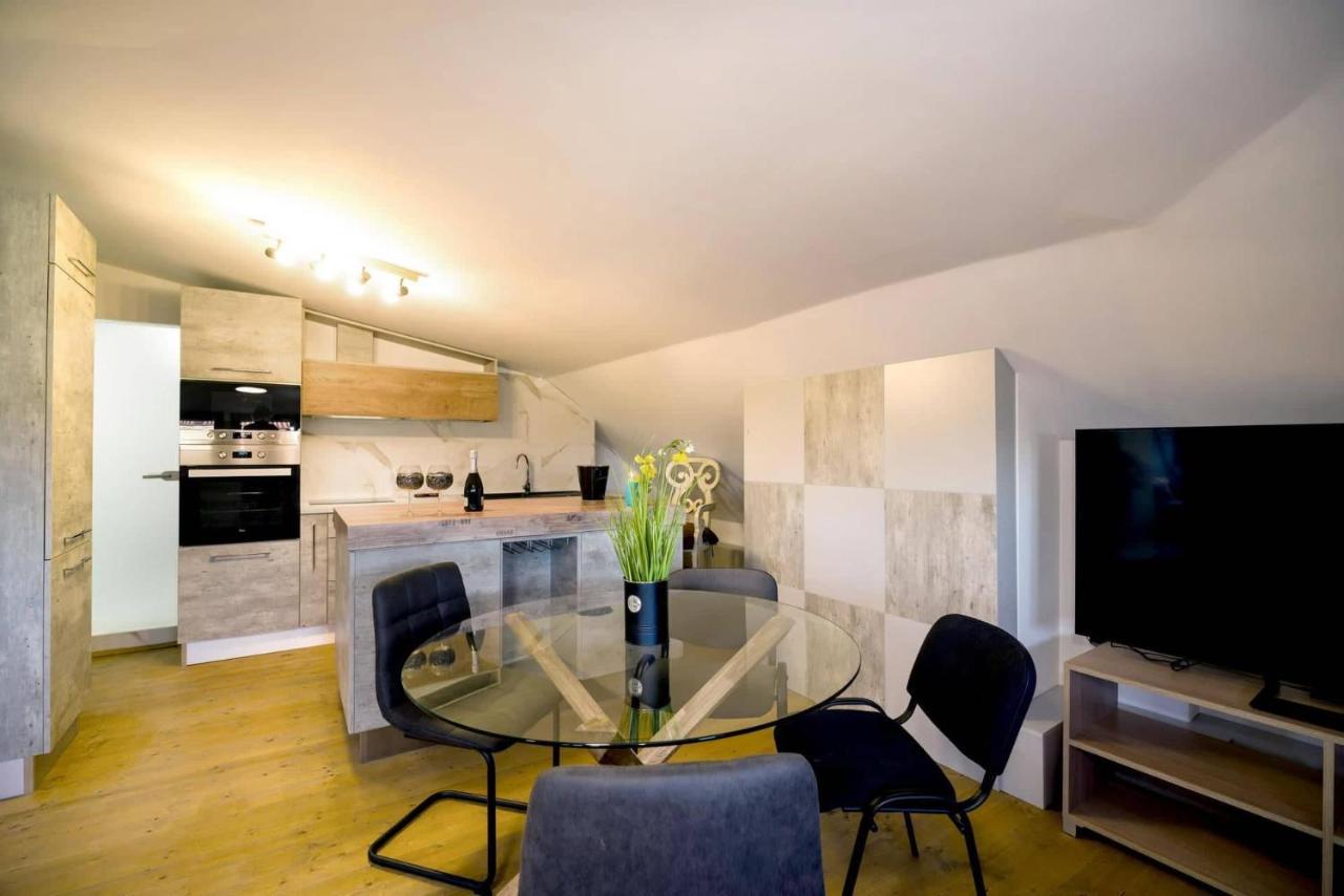 Peace & Quiet Apartment Burgas Exteriör bild